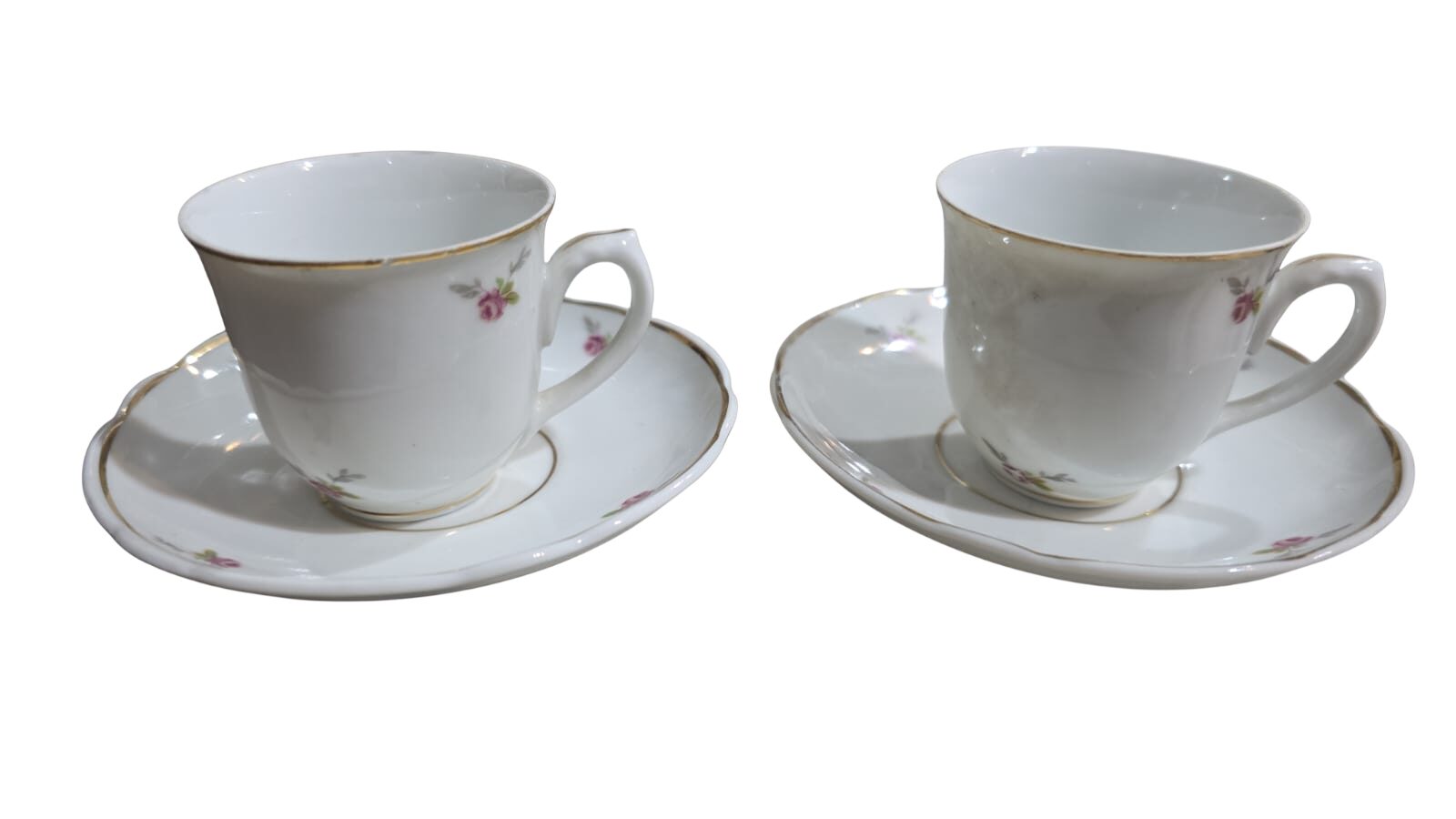 Xícaras de café com pires porcelana Real. (valor unitário)