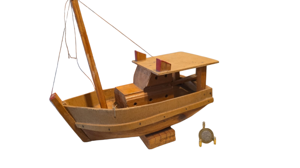 Barco artesanal de madeira
