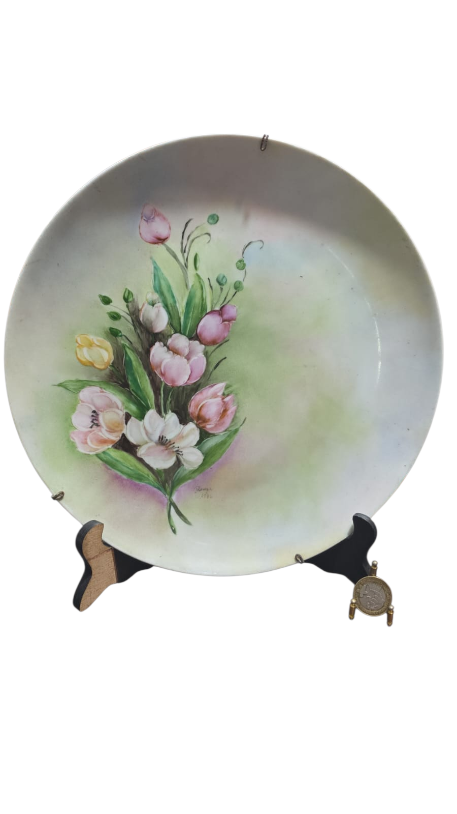 Grande e antiga porcelana pintada a mão