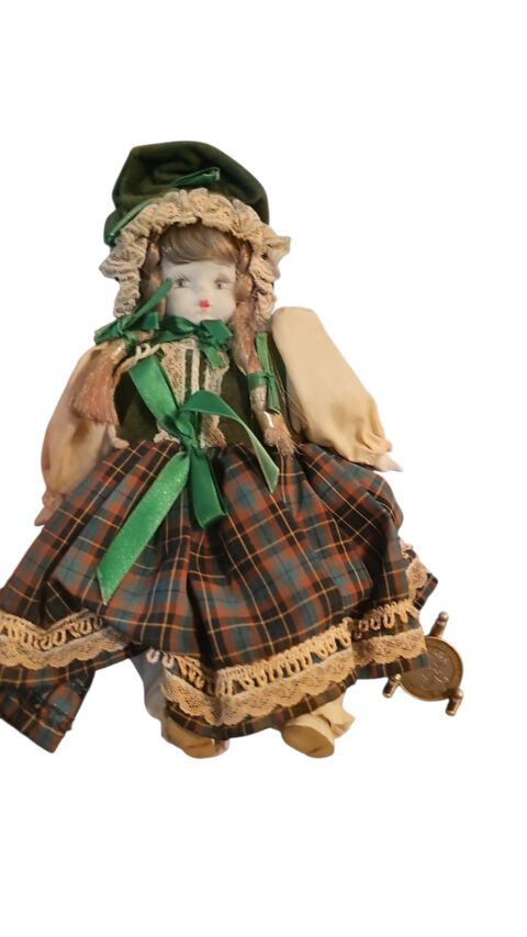 Antiga boneca de porcelana