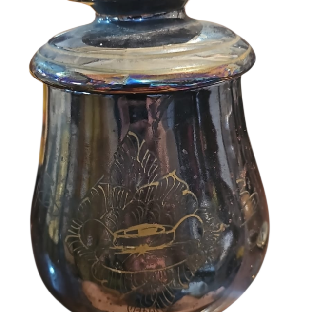 Elegante biscoteira de louça nacarada