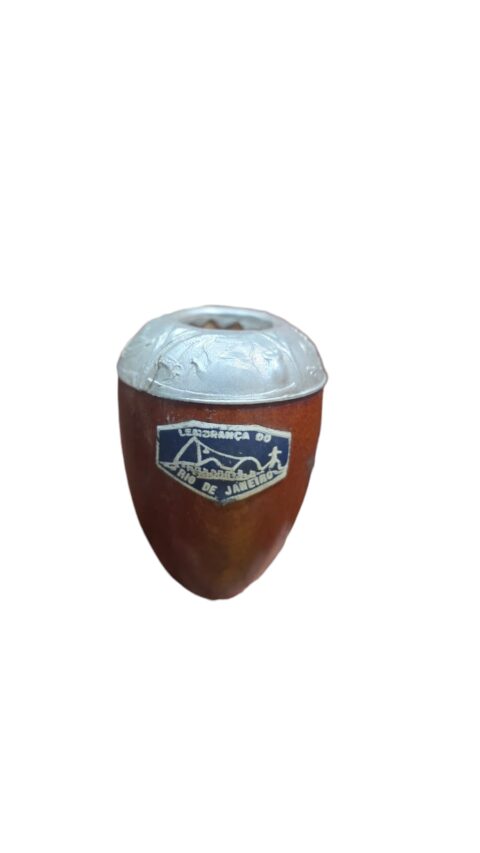 Pequena cuia de chimarrão colecionável