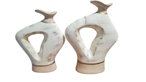 Par de elegantes vasos de cerâmica