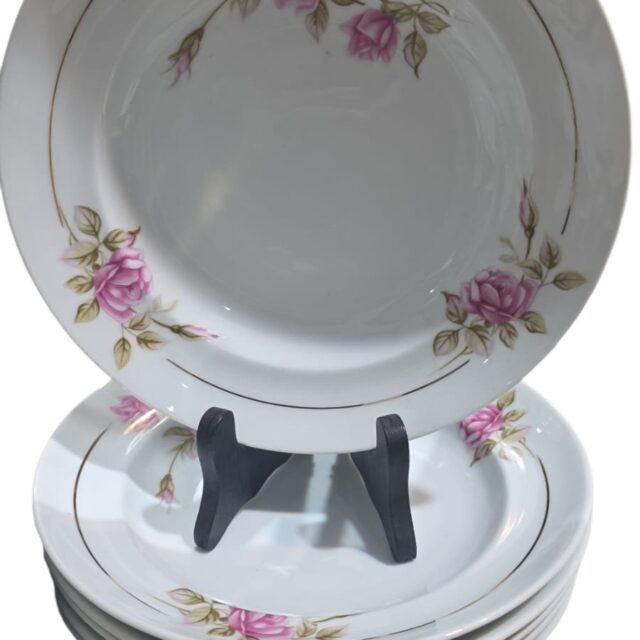 Pratos fundos porcelana Schmidt, motivos florais e filetes de ouro. (valor unitário)