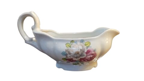 Graciosa molheira de porcelana Barão do Rio Branco