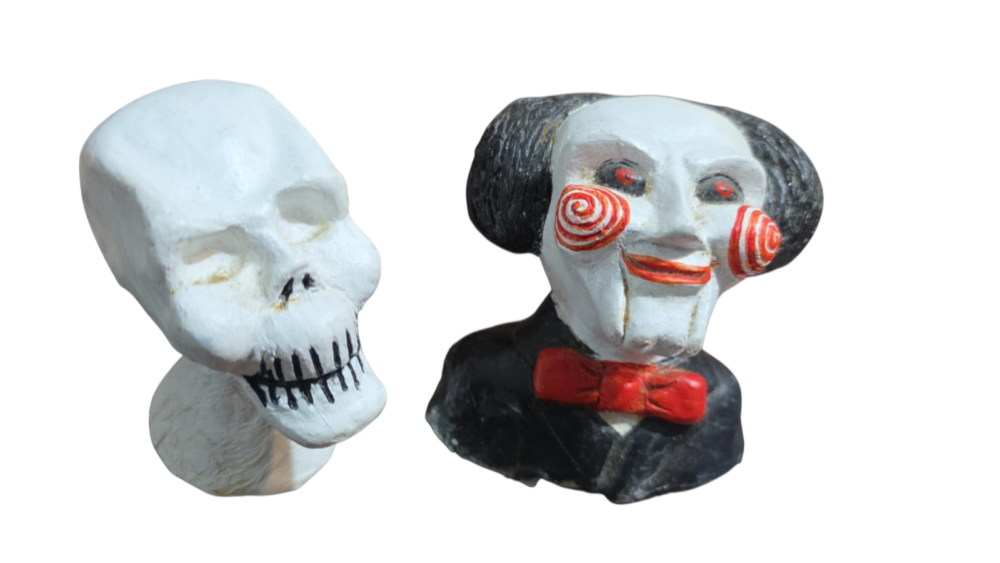 Par de esculturas de terror