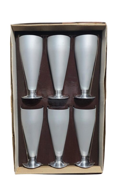 Conjunto de copos de Chopp em metal