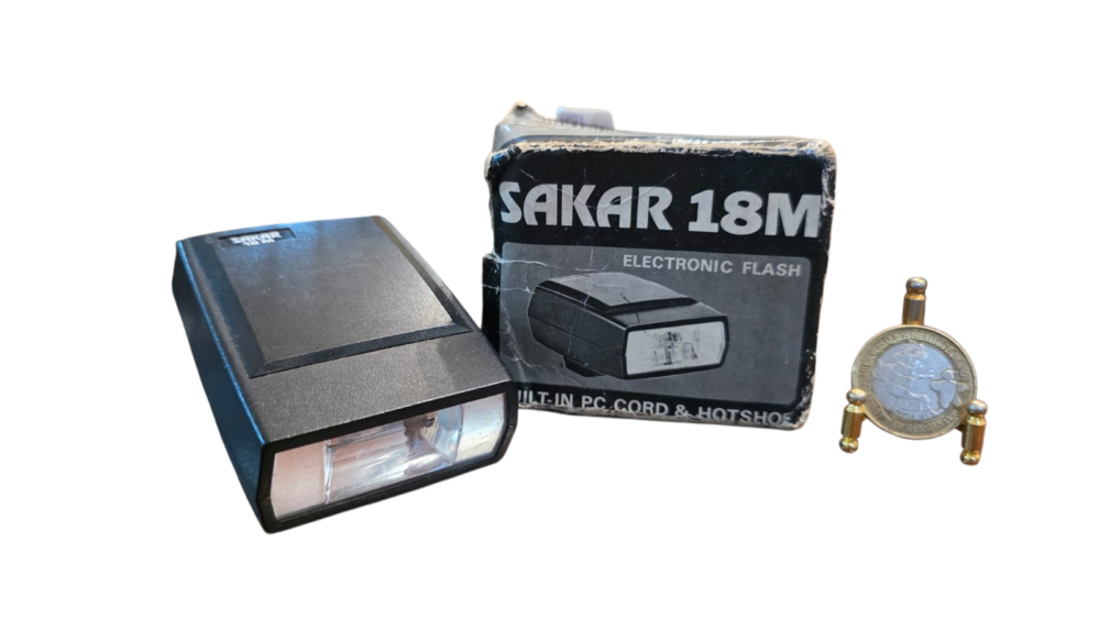 Antigo flash Sakar 18m