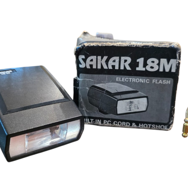 Antigo flash Sakar 18m