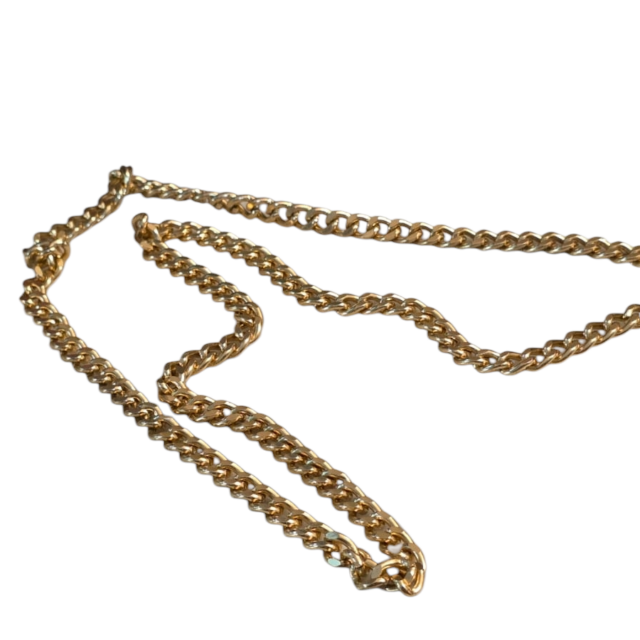 Colar em metal dourado