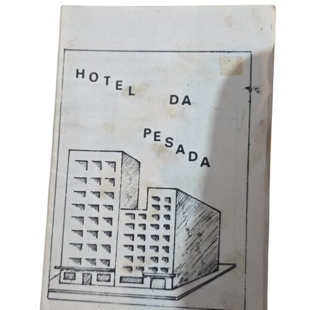 Antigo livro erótico ilustrado