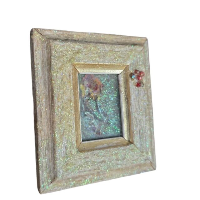 Antigo pequeno quadro artesanal