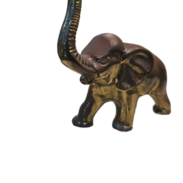 Antiga escultura de elefante de bronze
