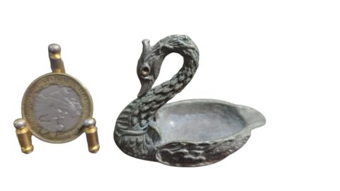 Antigo cinzeiro cisne