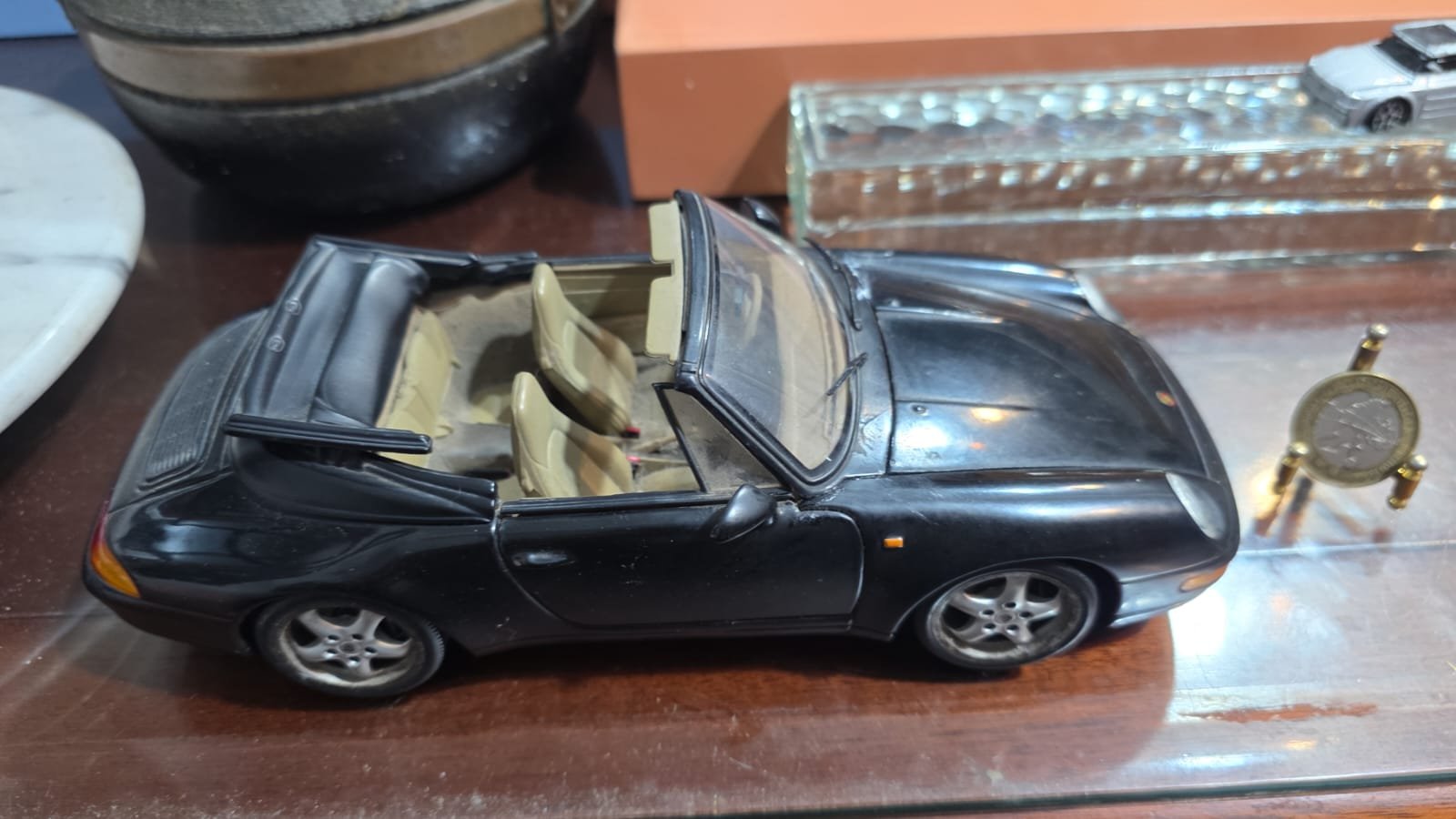 Porsche 1/18, grande - Imagem 2