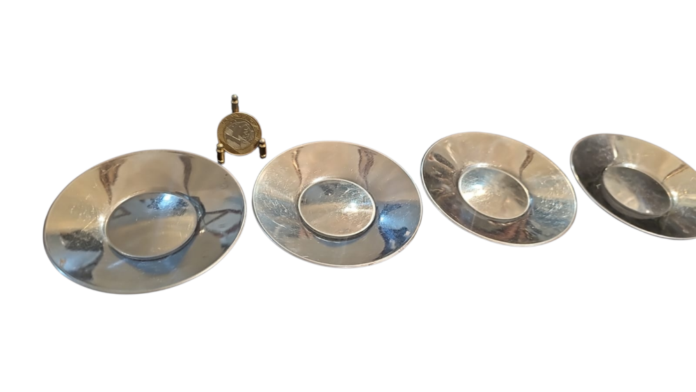 Quarteto de pires ou porta copos inox