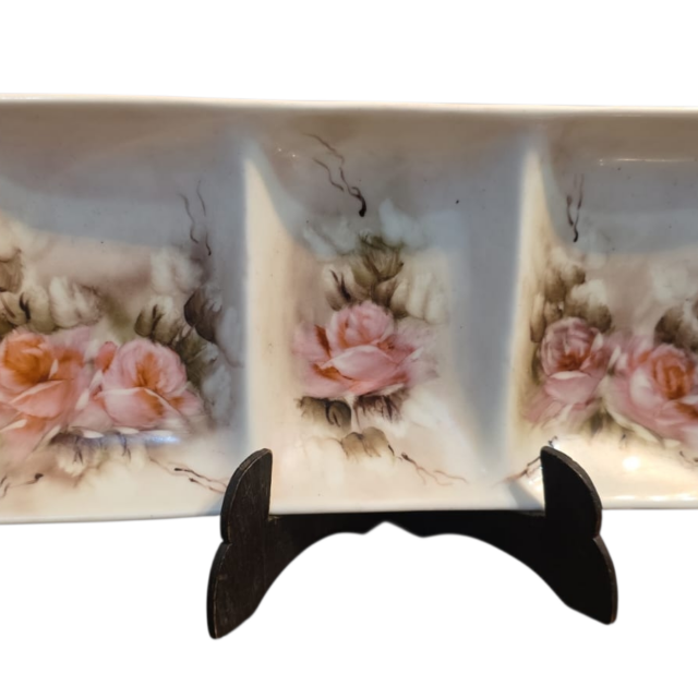 Petisqueira de porcelana toda pintada a mão