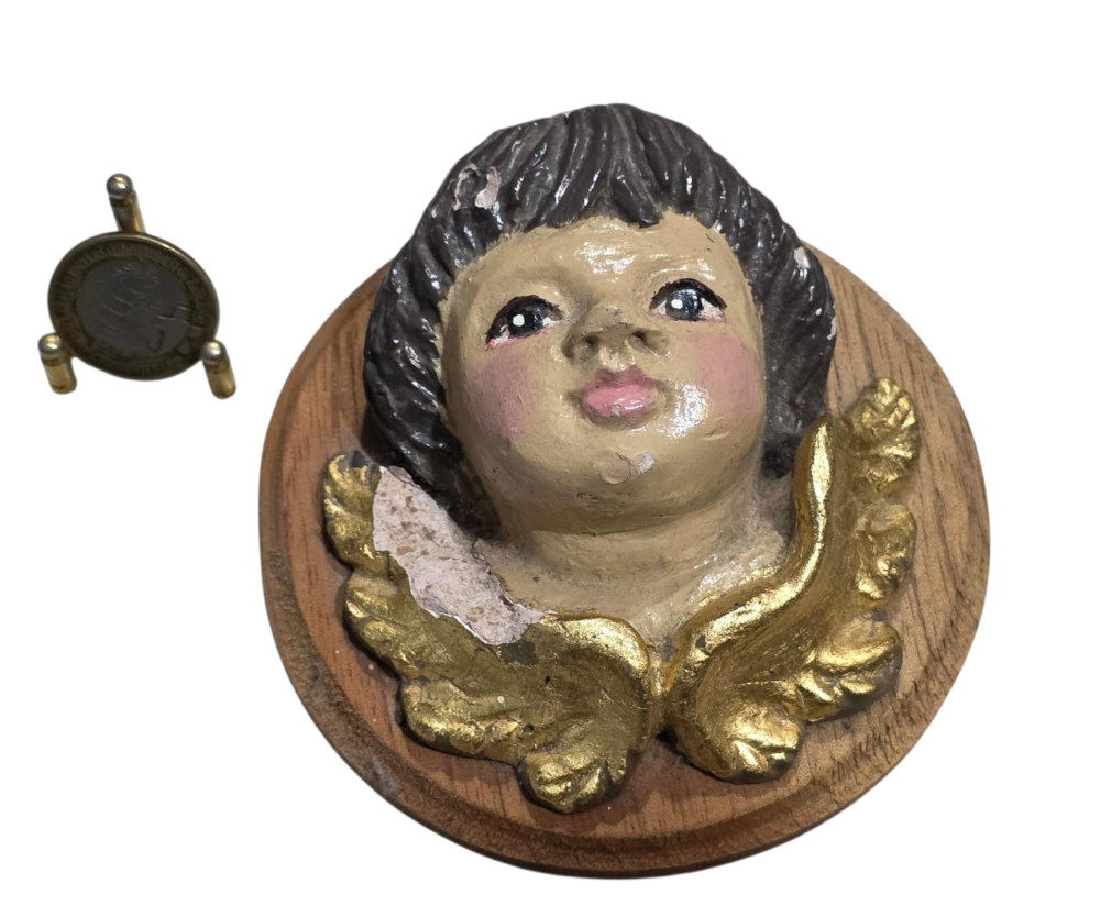 Anjo de parede, gesso e madeira