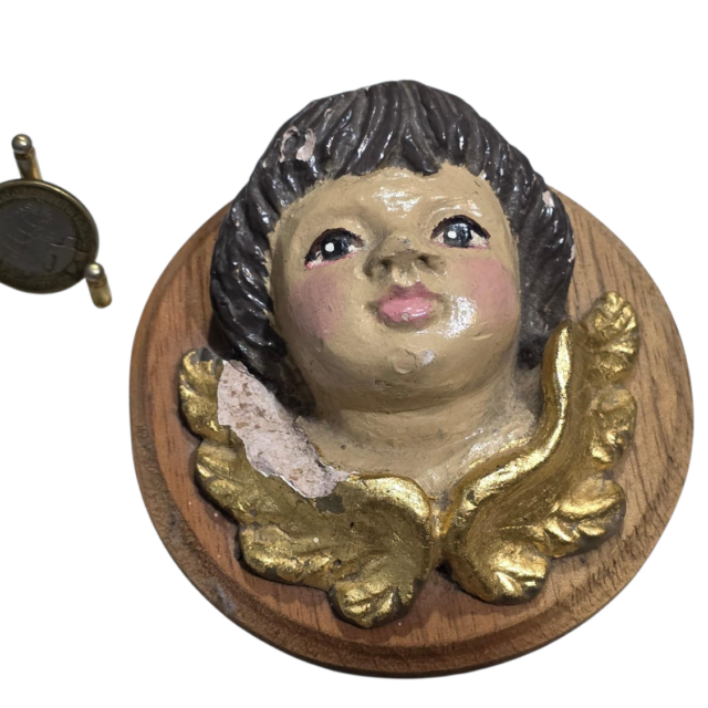 Anjo de parede, gesso e madeira
