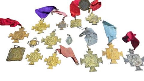 Lote de antigas medalhas sacras