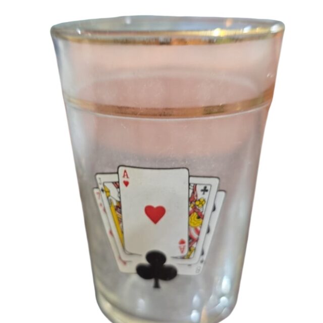 Antigo copinho cartas