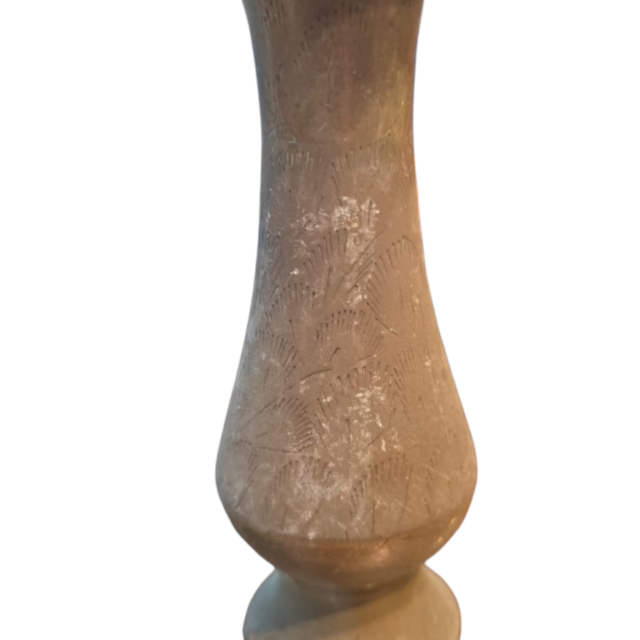 Vaso em dourado metal indiano