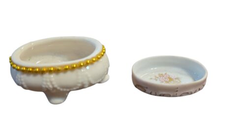 Par de itens de porcelana