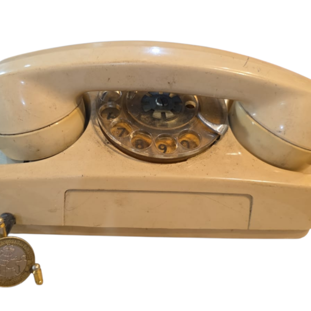 Antigo telefone