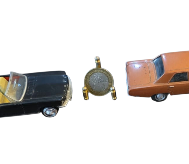 Par de antigos carrinhos maiores