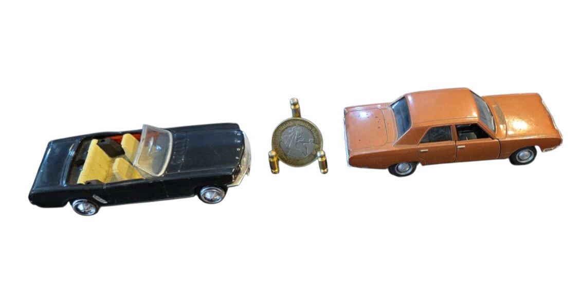 Par de antigos carrinhos maiores