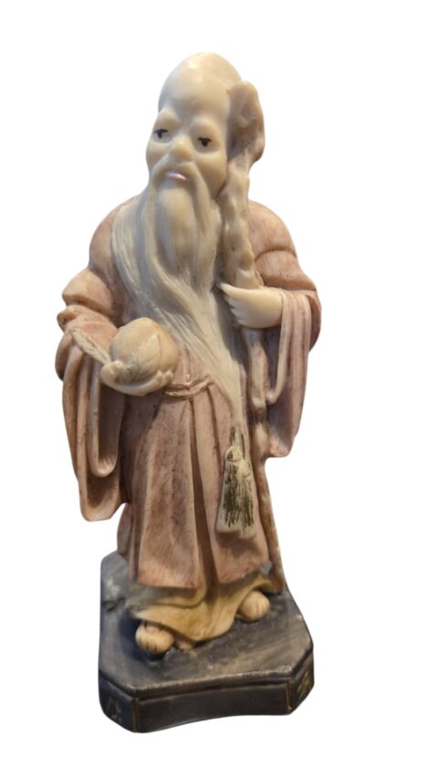 Escultura oriental de resina