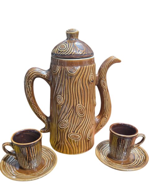 Antigo conjunto de louça, estilo tronco de árvore