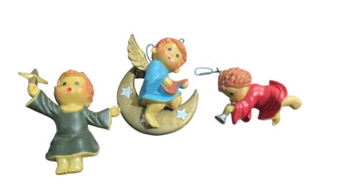 Trio de antigos anjinhos de pendurar