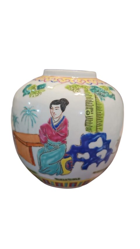 Antigo vaso de porcelana chinesa