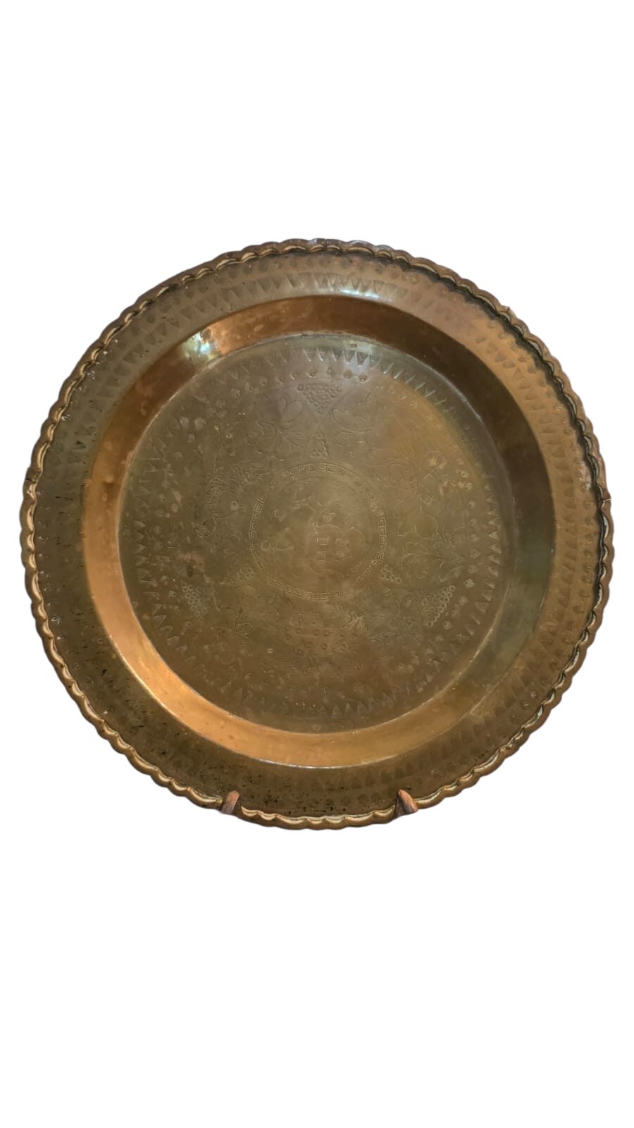 Belíssimo, grande e antigo medalhão em dourado metal