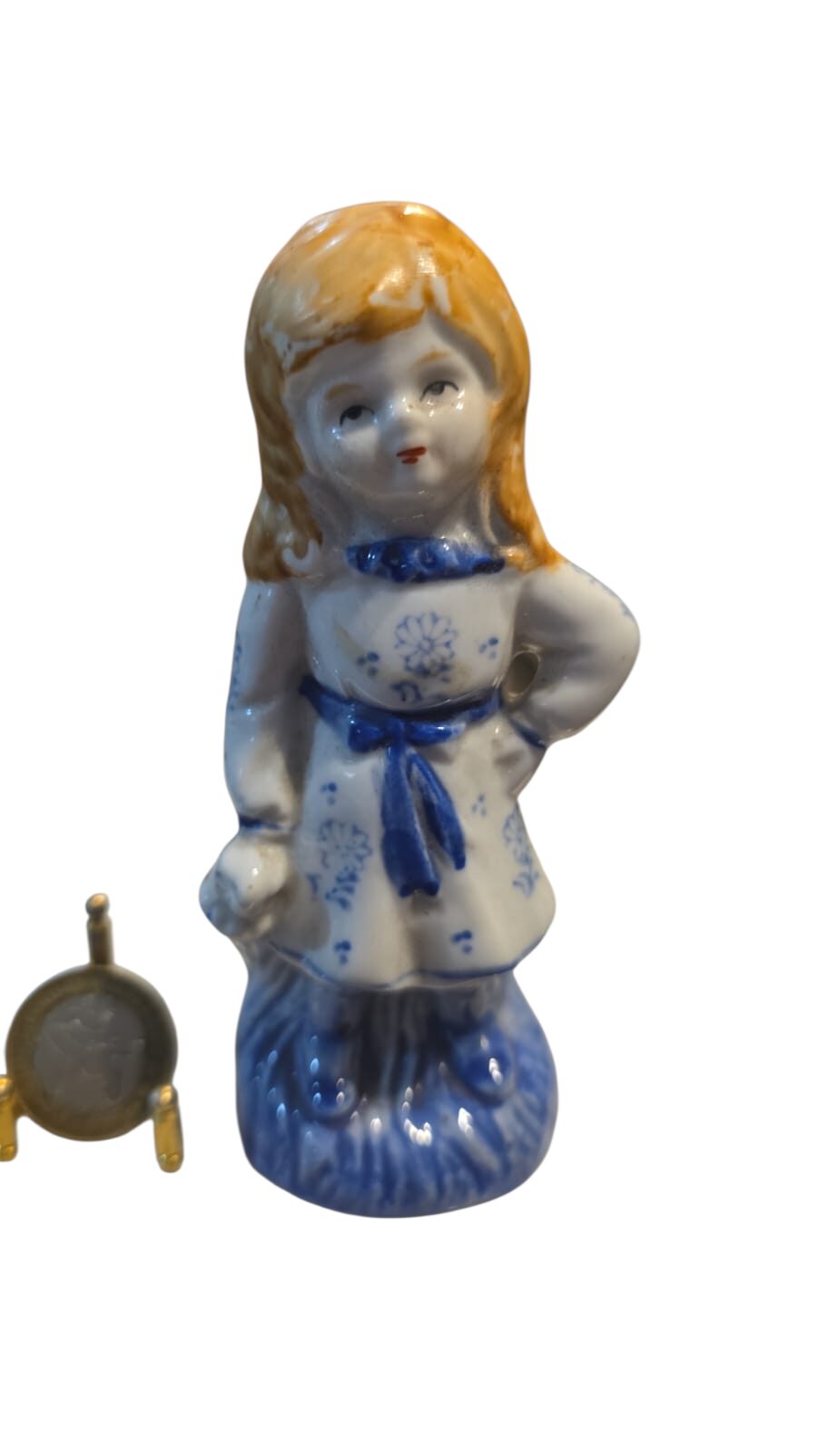 Escultura daminha de porcelana