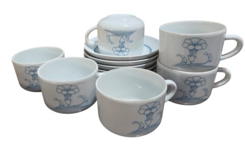 Antigas xícaras de porcelana Pozzani. (valor unitário)