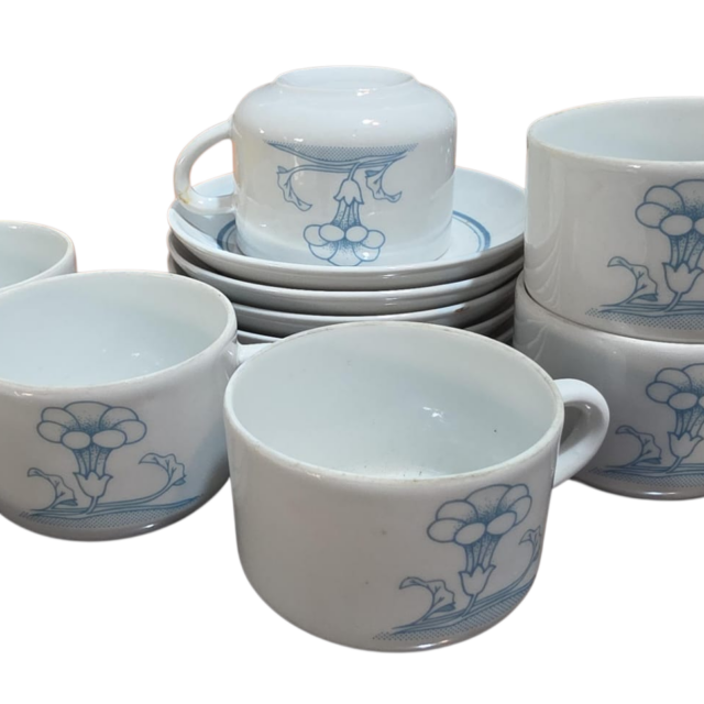 Antigas xícaras de porcelana Pozzani. (valor unitário)