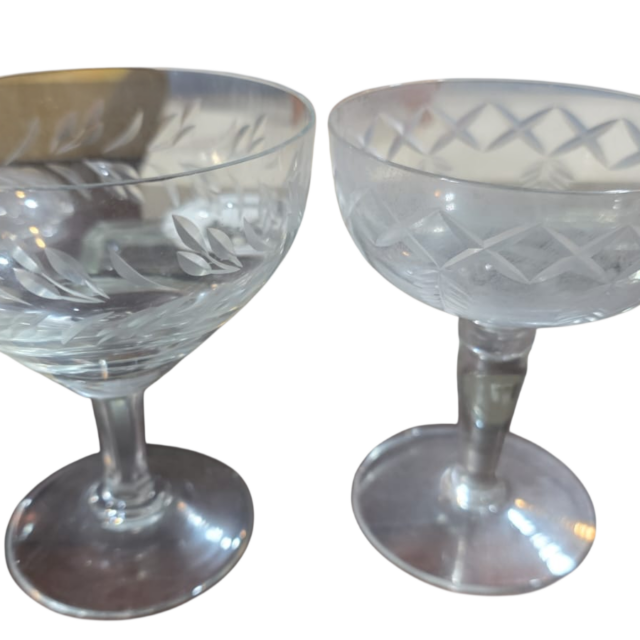Taças de cristal com belas lapidações. (valor unitário)