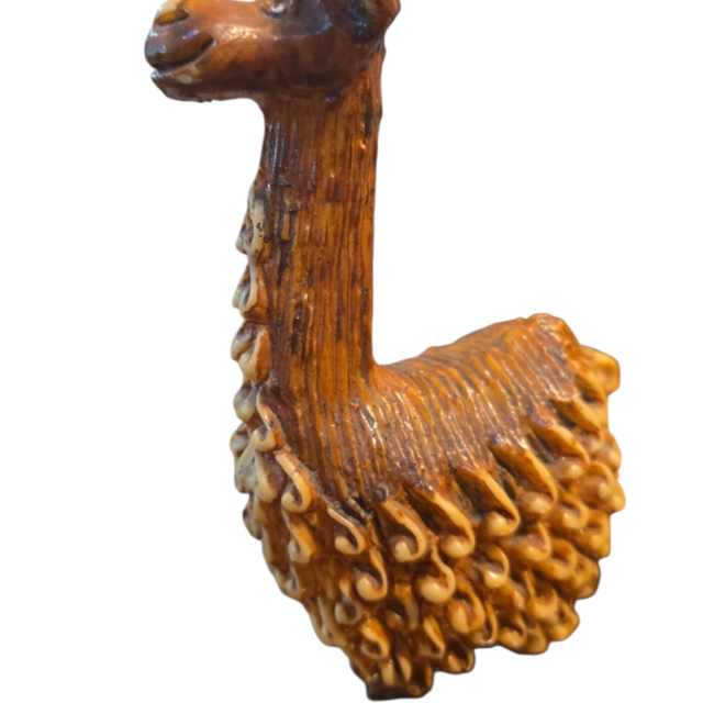Escultura de lhama de resina