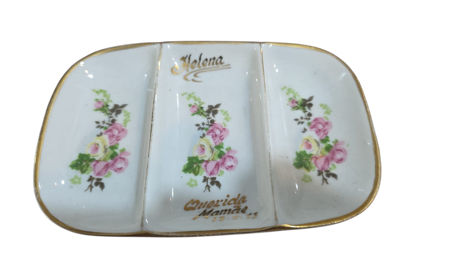Antiga pequena petisqueira de porcelana com bela arte