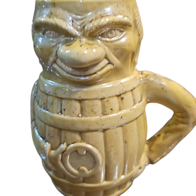 Antiga e rara caneca Porcelana Monte Sião
