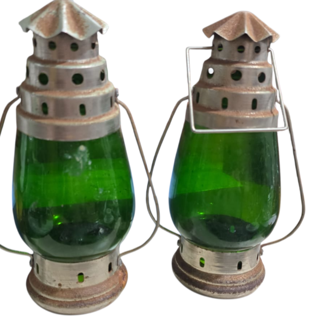 Par de lamparinas antigas, vidro verde,