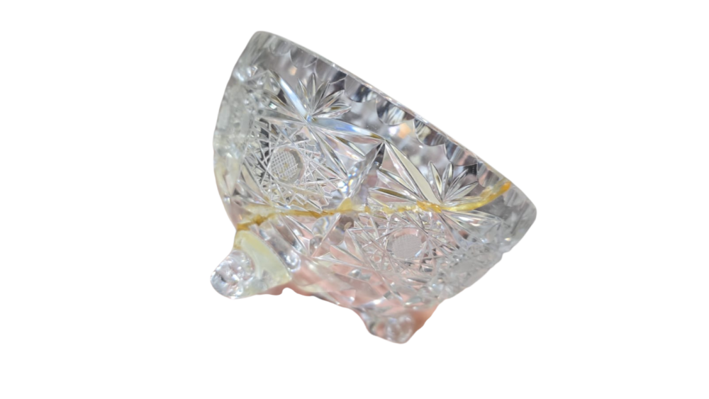 Vaso de cristal com restauro