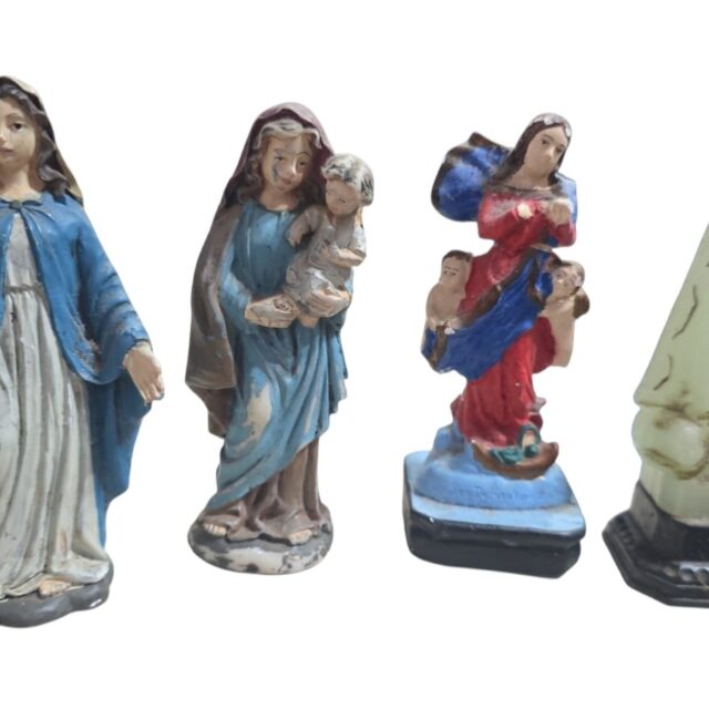 Quarteto de imagens sacras diversas