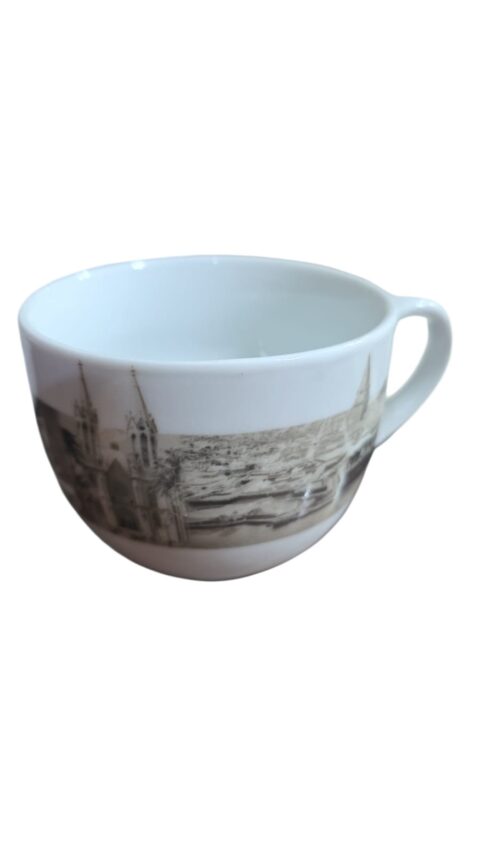 Xícara de porcelana grande
