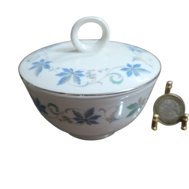 Açucareiro de porcelana japonesa, primeira metade do século XX