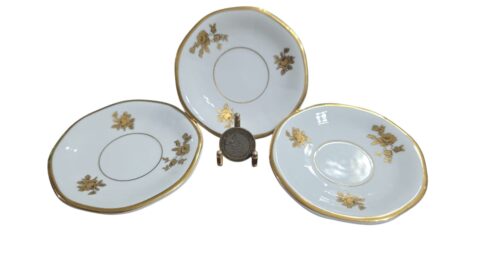 Pires de café porcelana Mauá, belíssimas dourações. (valor unitário)