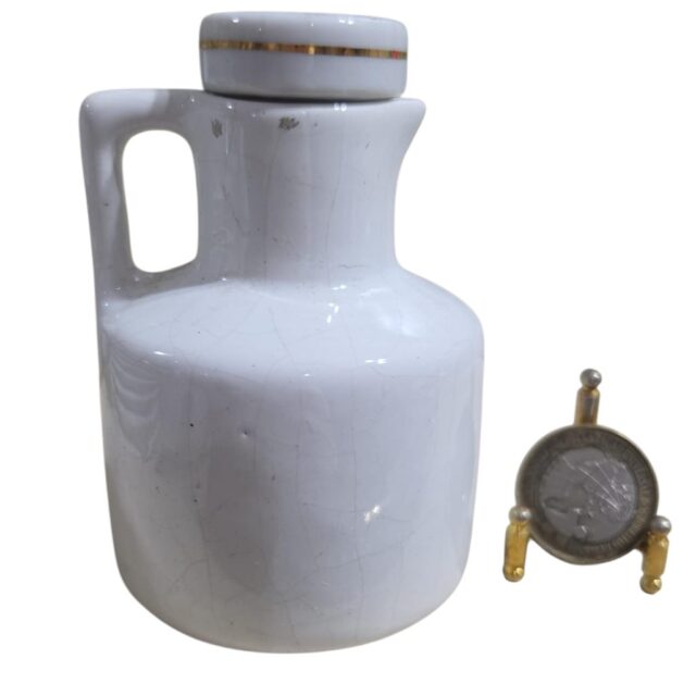 Galheteiro de porcelana