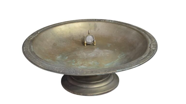 Fruteira ou centro de mesa em metal